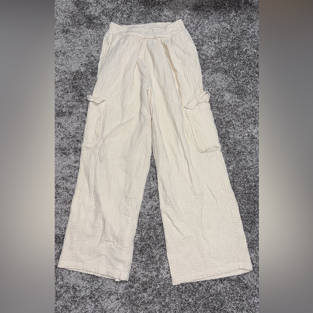 Aerie Off-White Cargo Pants